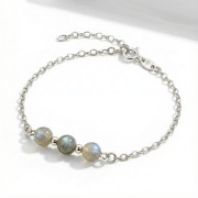 Srebrna bransoletka z naturalnym labradorytem jasne srebro 925 szare kamienie z niebieskim ogniem