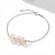 Srebrna bransoletka z naturalnym kwarcem różowym jasne srebro 925 nieregularne bryłki kamieni